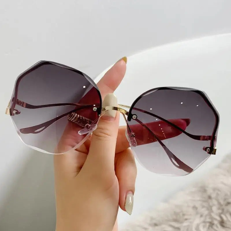 Woman Rimless Sunglasses